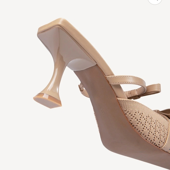 A beautiful Ankle Strap Buckle Stiletto Heeled Sandals - Picture 4 of 4